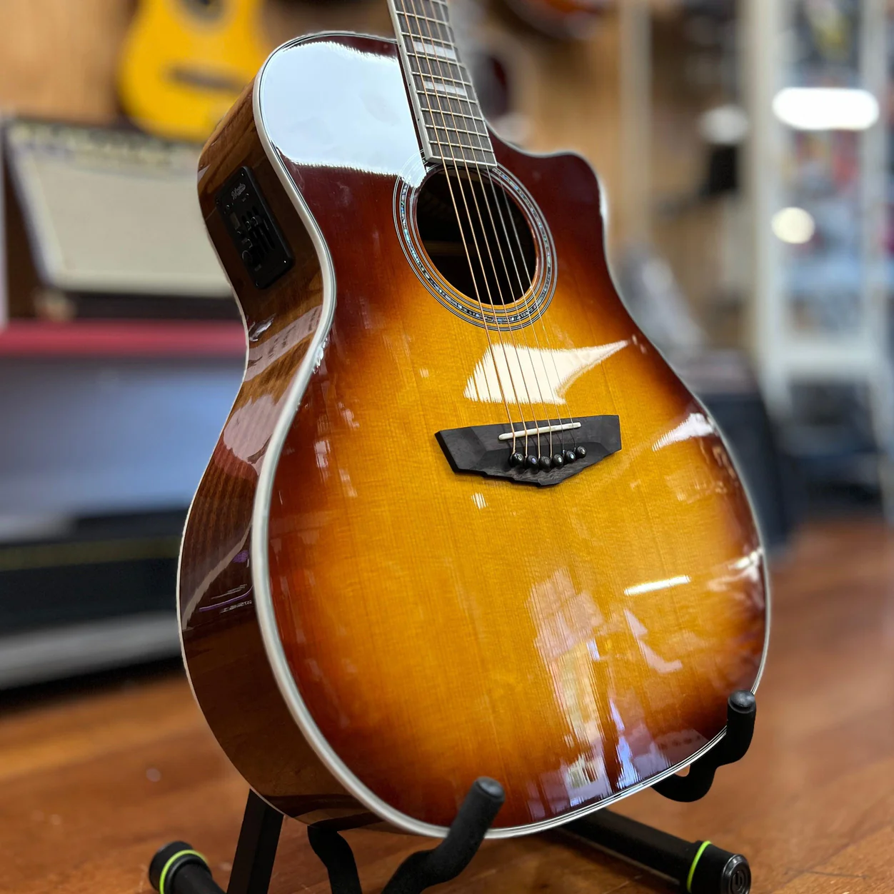 USED-DAngelico-Premier-Gramercy-Acoustic-Electric-Guitar-Iced-Tea-Burst-2_1252x1252