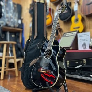 USED Ortega Pro RCE141BK Acoustic-Electric Nylon Guitar, Gloss Black w/ Bag